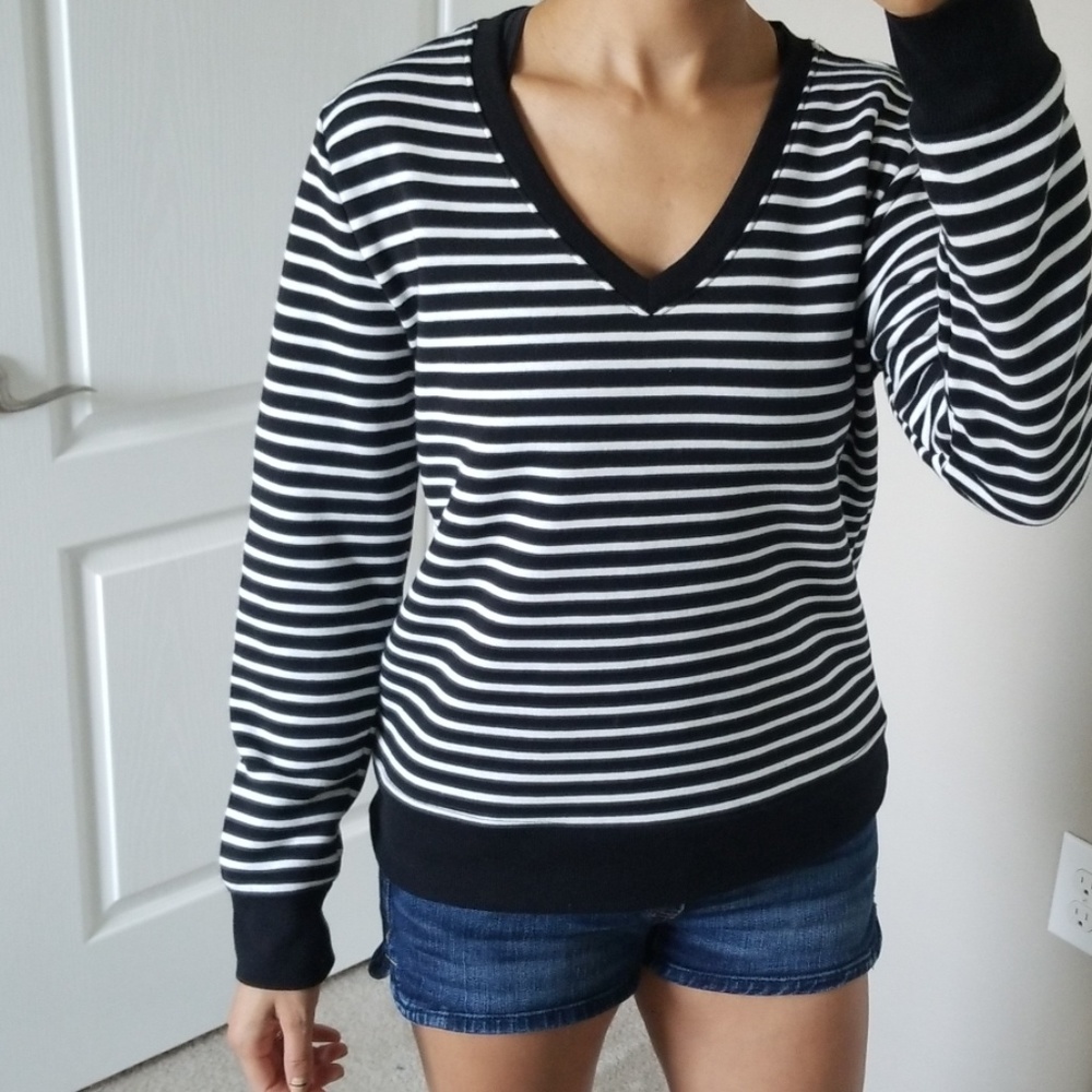 V neck sweater - Picture 5 of 6